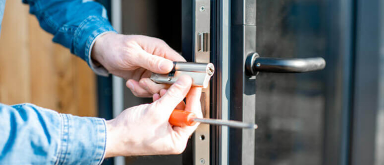 Commercial Locksmith Lamont